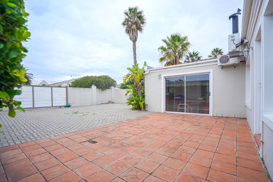 3 Bedroom Property for Sale in Parklands Western Cape